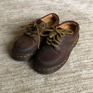 Dr Martens kids brown size 11 shoes